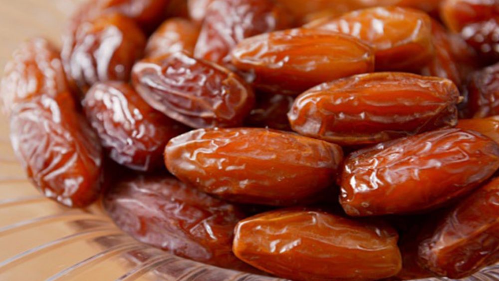 Benefits of eating dates regularly,can dates be eaten everyday,Benefits of Dates,How many dates should I eat a day,Are dates too high in sugar,
